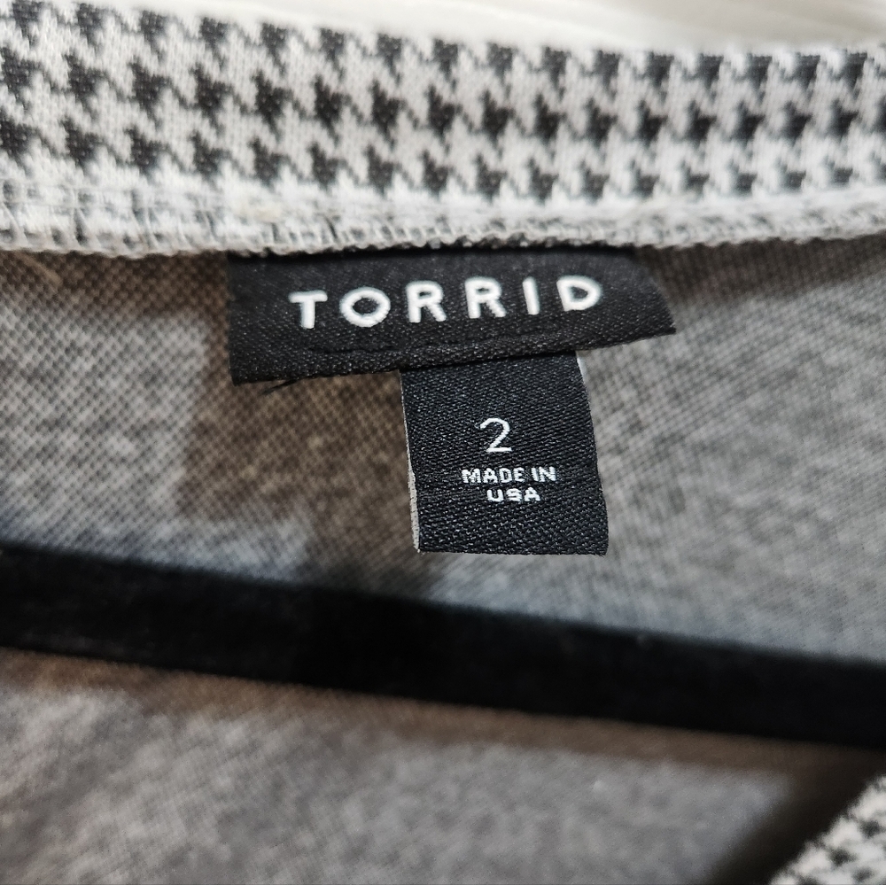 TORRID Peplum Dress Double Knit Black Gray Houndstooth Retro Vibe Pinup Plus 2X - Picture 2 of 6